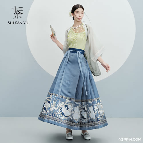 十三余 (汉服品牌)品牌形象展示